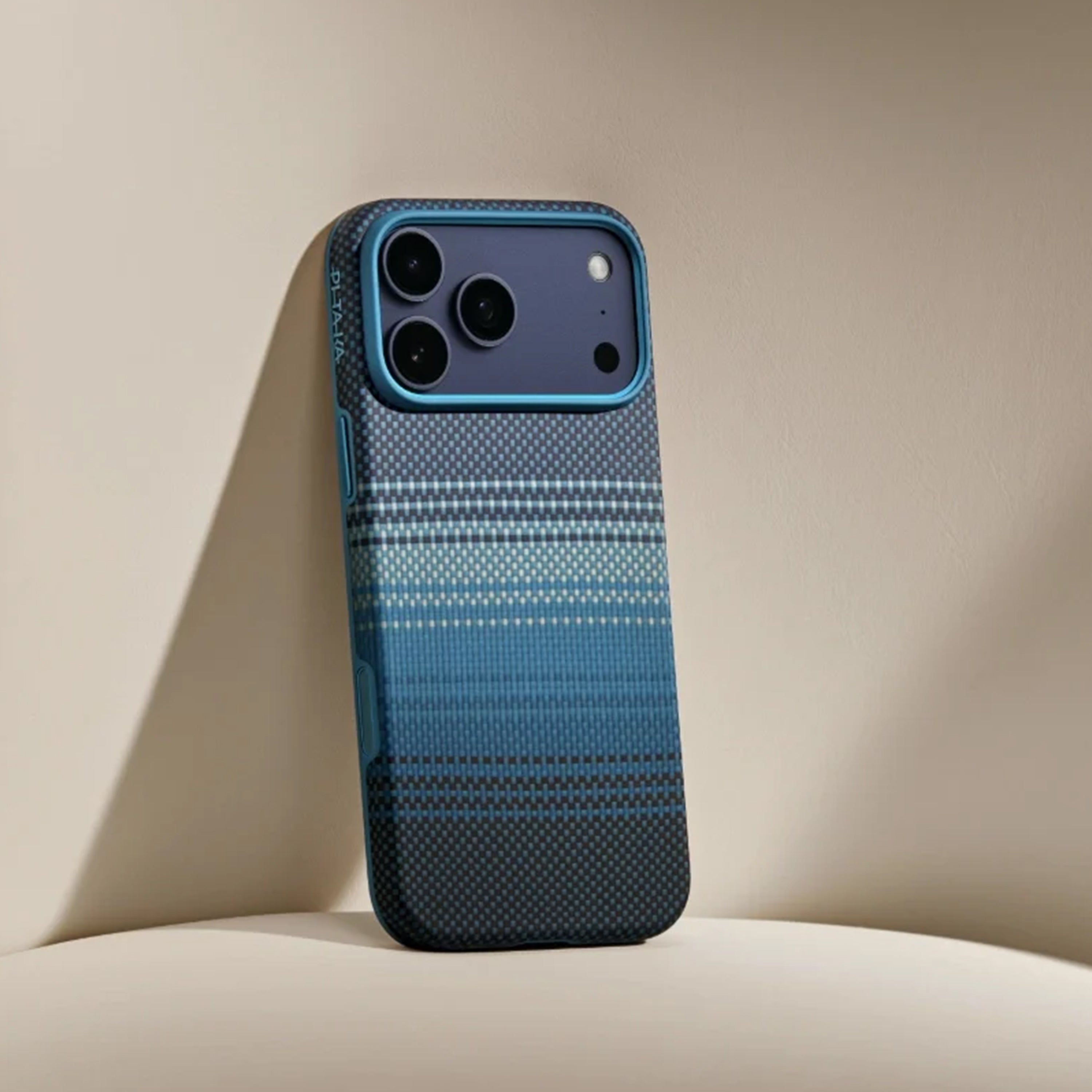 Pitaka Aramid Fiber Ultra-Guard Case for iPhone 17 Pro - Moonrise