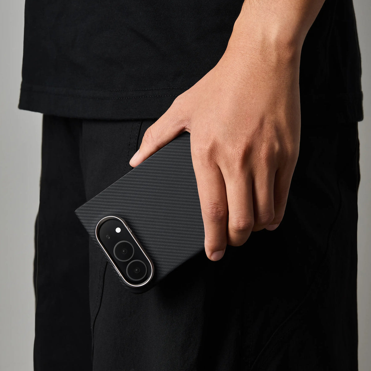 Pitaka Edge Aramid Fiber Case With PitaTap Camera Control For iPhone Duo - Black/Gray