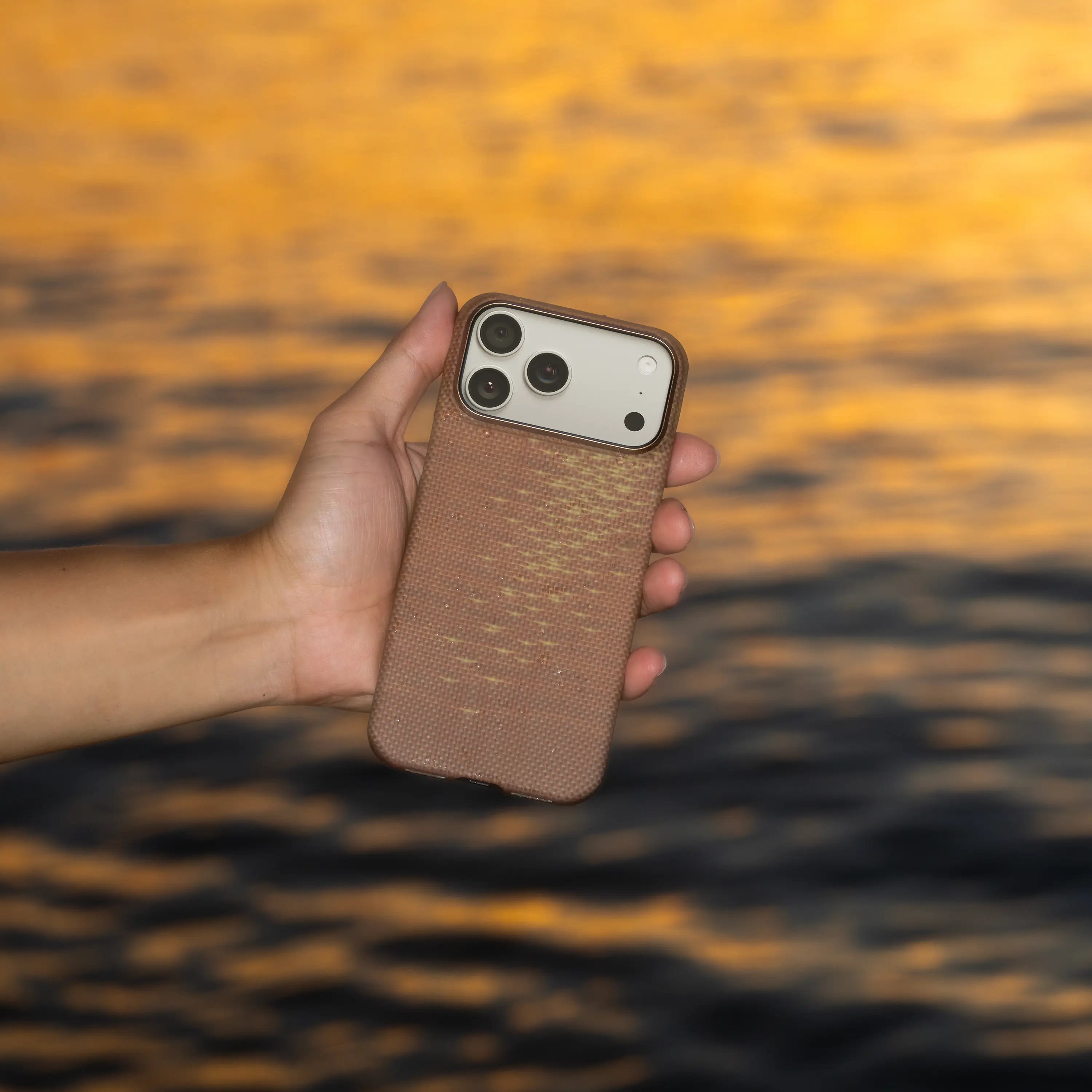 Pitaka Aramid Ultra-Slim Case With PitaTap for iPhone 17 Pro - Golden Glint