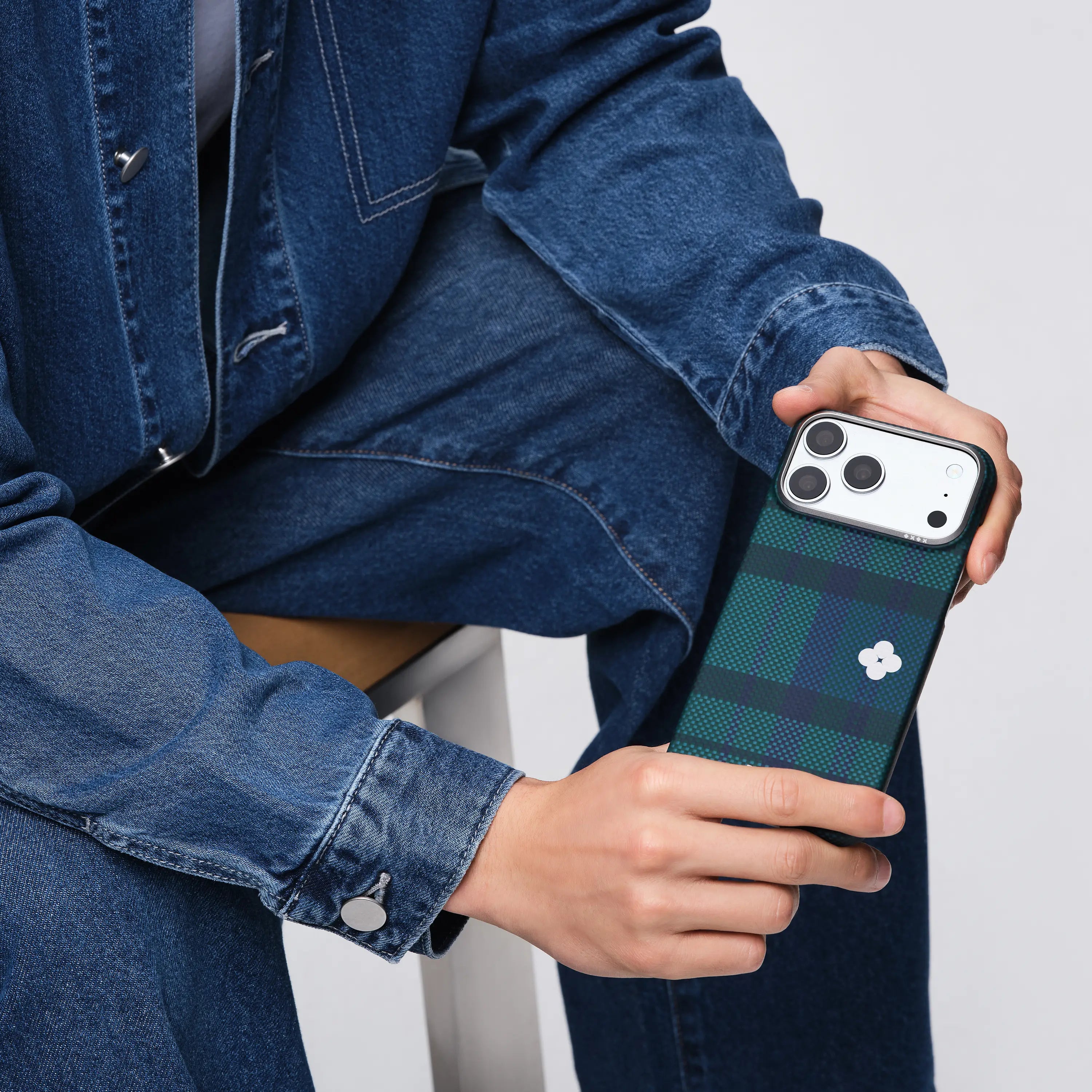 Pitaka Ultra-Slim Case With PitaTap Camera Control for iPhone 17 Pro Max - Forest Dawn