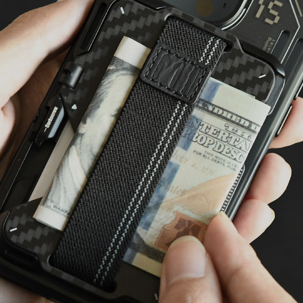 Aulumu Multi-Tool Magnetic Metal Wallet Carbon Fiber Cover MagSafe - G03